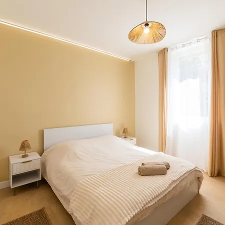 Le Beige - T2 Climatise - Elegant Et Renove 아쟁