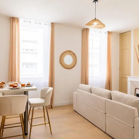 Le Beige - T2 Climatise - Elegant Et Renove 아쟁